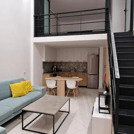 Promenade Duplex Apartment Vlore