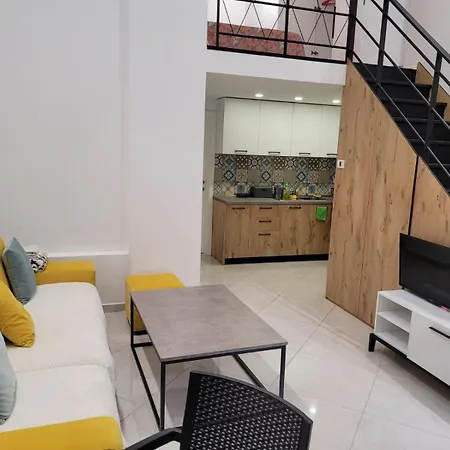 Promenade Duplex Apartment Vlore